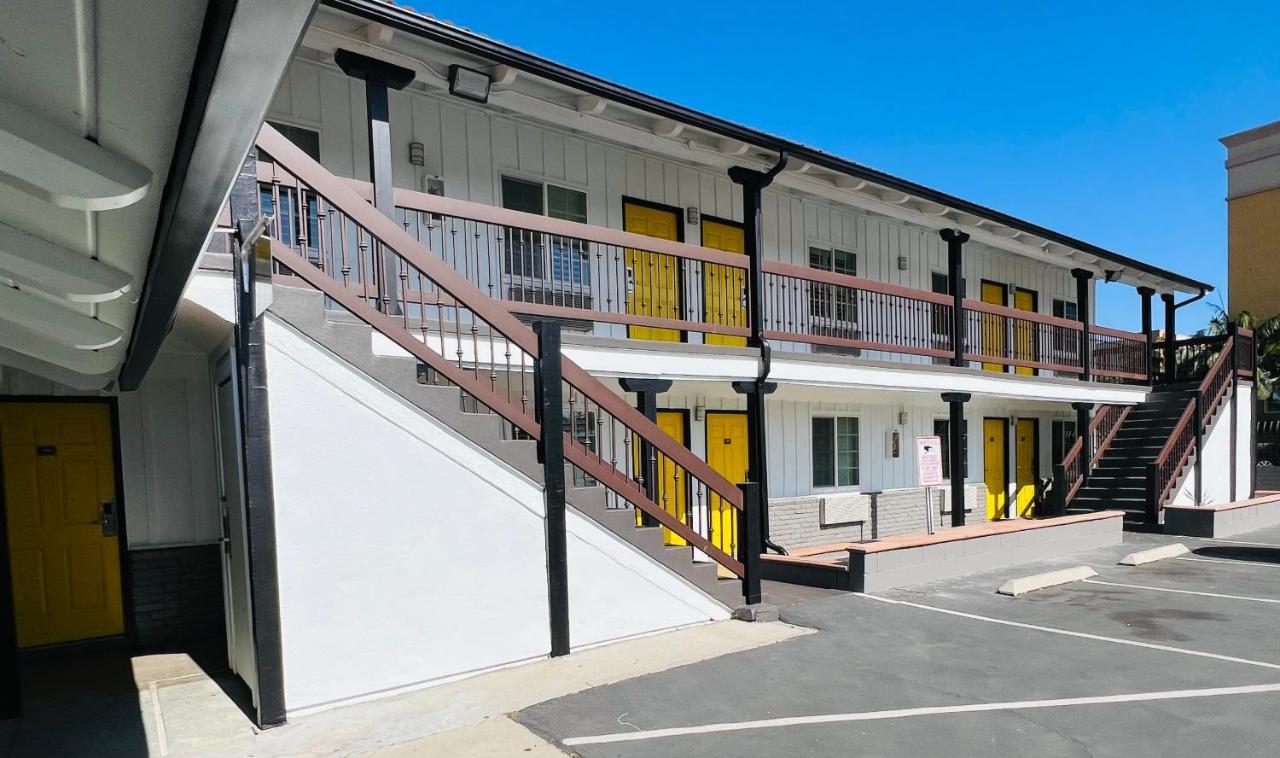 Escondido Inn Eksteriør bilde