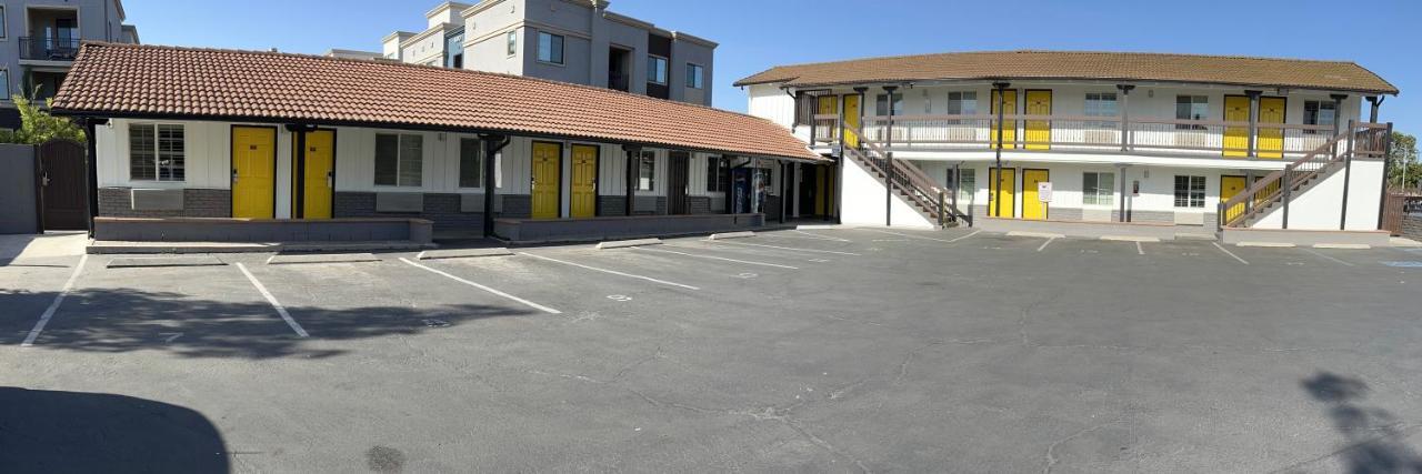 Escondido Inn Eksteriør bilde